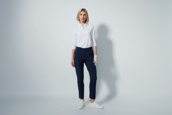 Daily sports Beyond ankle pants navy